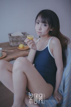 校花喂我乳